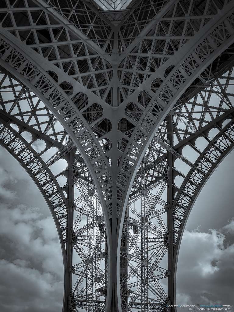 Eiffel Tower structure